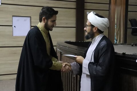 تصاویر/ نشست علمی با موضوع توضیح و تبیین طرح مطالعاتی شهید مطهری در مدرسه علمیه امام خامنه‌ای ارومیه