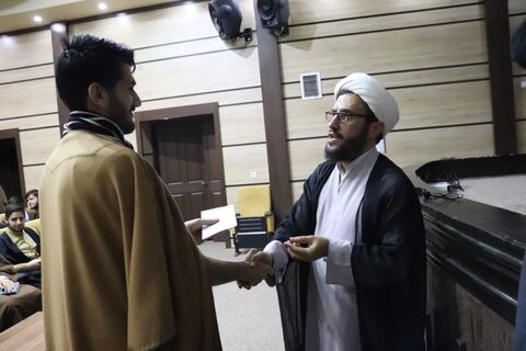 تصاویر/ نشست علمی با موضوع توضیح و تبیین طرح مطالعاتی شهید مطهری در مدرسه علمیه امام خامنه‌ای ارومیه