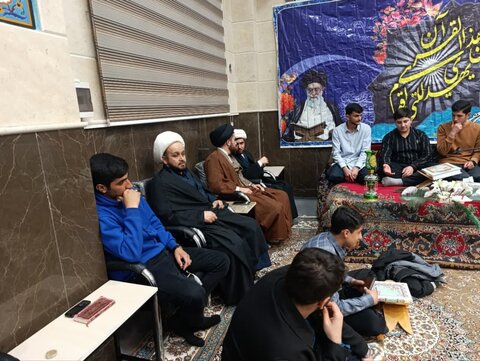 تصاویر/ برگزاری محافل انس با قرآن کریم در مساجد سلماس به همت مدرسه علمیه این شهرستان