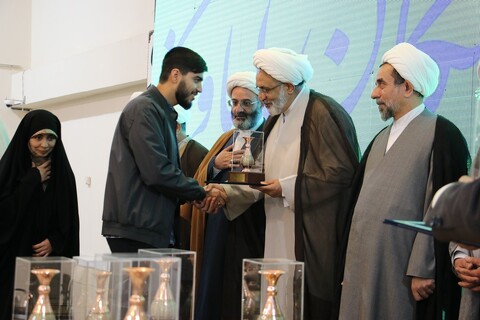 تصاویر|همایش تجلیل از استعدادهای برتر حوزه علمیه اصفهان