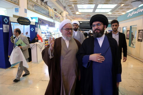 تصاویر/ بازدیدحجت الاسلام والمسلمین سید مصطفی حسینی، نماینده ولی فقیه و امام جمعه زنجان از سی و دومین نمایشگاه بین المللی قرآن کریم