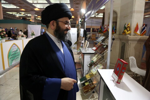 تصاویر/ بازدیدحجت الاسلام والمسلمین سید مصطفی حسینی، نماینده ولی فقیه و امام جمعه زنجان از سی و دومین نمایشگاه بین المللی قرآن کریم