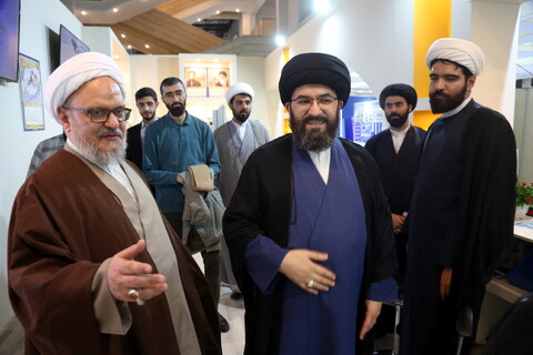 تصاویر/ بازدیدحجت الاسلام والمسلمین سید مصطفی حسینی، نماینده ولی فقیه و امام جمعه زنجان از سی و دومین نمایشگاه بین المللی قرآن کریم