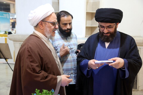 تصاویر/ بازدیدحجت الاسلام والمسلمین سید مصطفی حسینی، نماینده ولی فقیه و امام جمعه زنجان از سی و دومین نمایشگاه بین المللی قرآن کریم