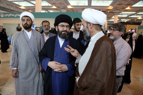 تصاویر/ بازدیدحجت الاسلام والمسلمین سید مصطفی حسینی، نماینده ولی فقیه و امام جمعه زنجان از سی و دومین نمایشگاه بین المللی قرآن کریم