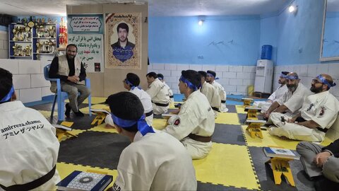 محفل انس با قرآن کریم و یادواره باشگاه محور به یاد شهید ورزشکار حسن جزینی زاده در شهر کرمان