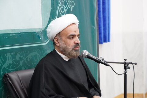 تصاویر دیدار جمعی از روحانیون لرستان با نماینده ولی فقیه در استان