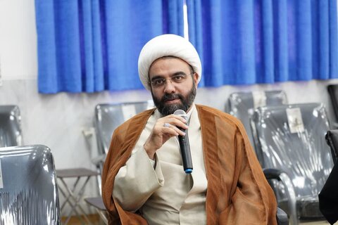 تصاویر دیدار جمعی از روحانیون لرستان با نماینده ولی فقیه در استان