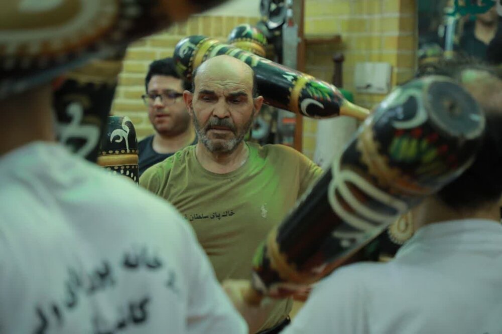 عطر معنویت با «آیین پهلوانی در ضیافت رمضان» در کاشان پراکنده شد+عکس