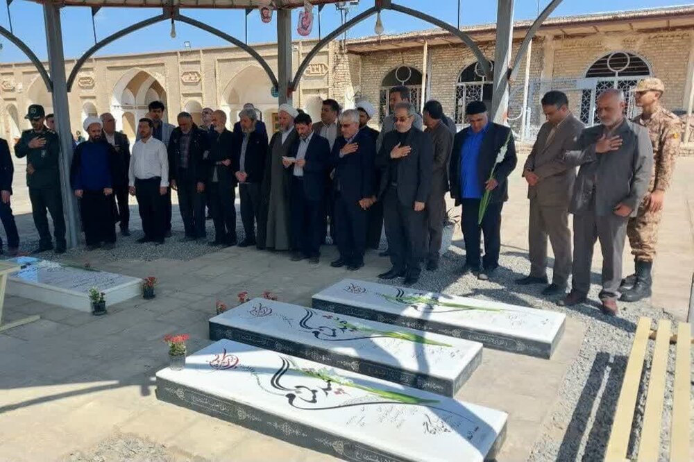 مراسم ملّی بزرگداشت روز شهید در روستای یزدل برگزار شد+عکس