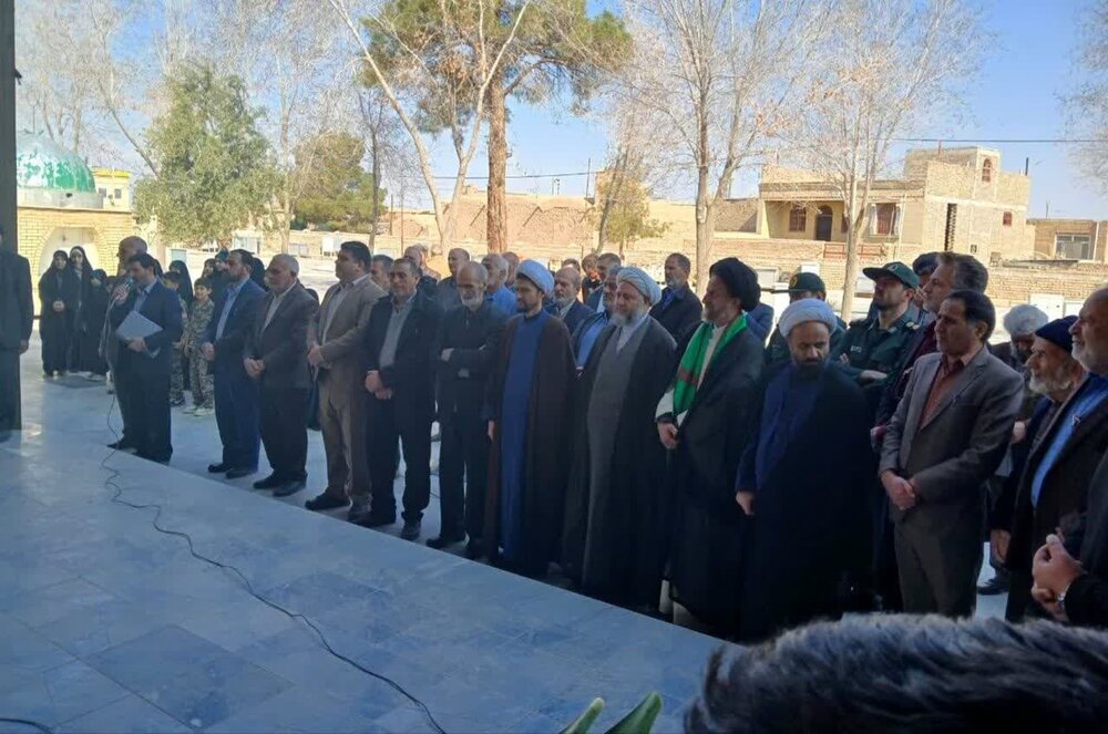 مراسم ملّی بزرگداشت روز شهید در روستای یزدل برگزار شد+عکس