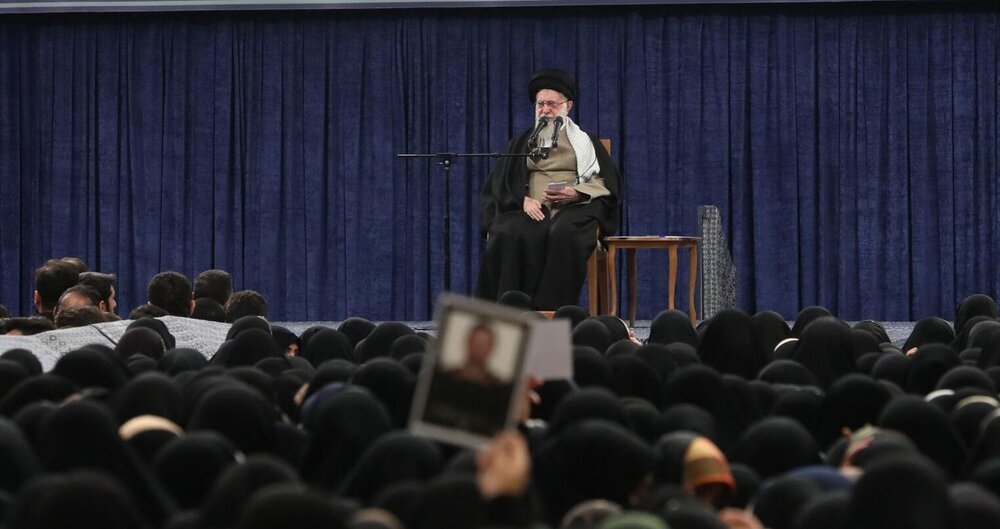 अगर अमरीका और उसके तत्वों ने कोई मूर्खता की तो हमारी ओर से मुंहतोड़ जवाब निश्चित है अगर अमरीका और उसके तत्वों ने कोई मूर्खता की तो हमारी ओर से मुंहतोड़ जवाब निश्चित है