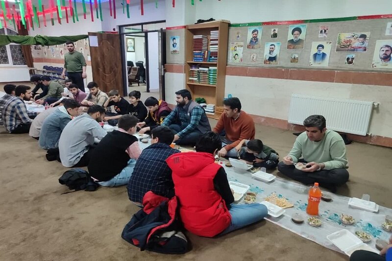 دانش آموزان نخبه شهرستان صحنه با محیط و شرایط حوزه علمیه آشنا شدند
