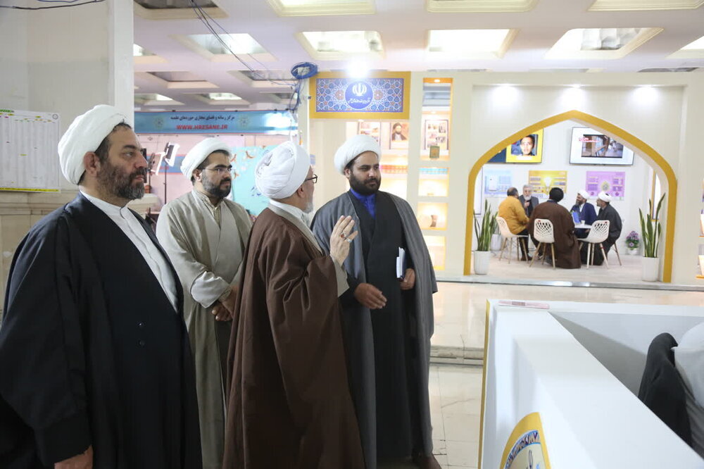 Head of Seminary IT Center visits Int’l Quran Exhibition