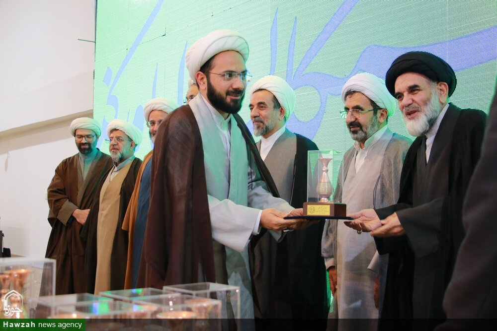 در سومین گردهمایی سالیانه، استعدادهای برتر حوزه تقدیر شدند