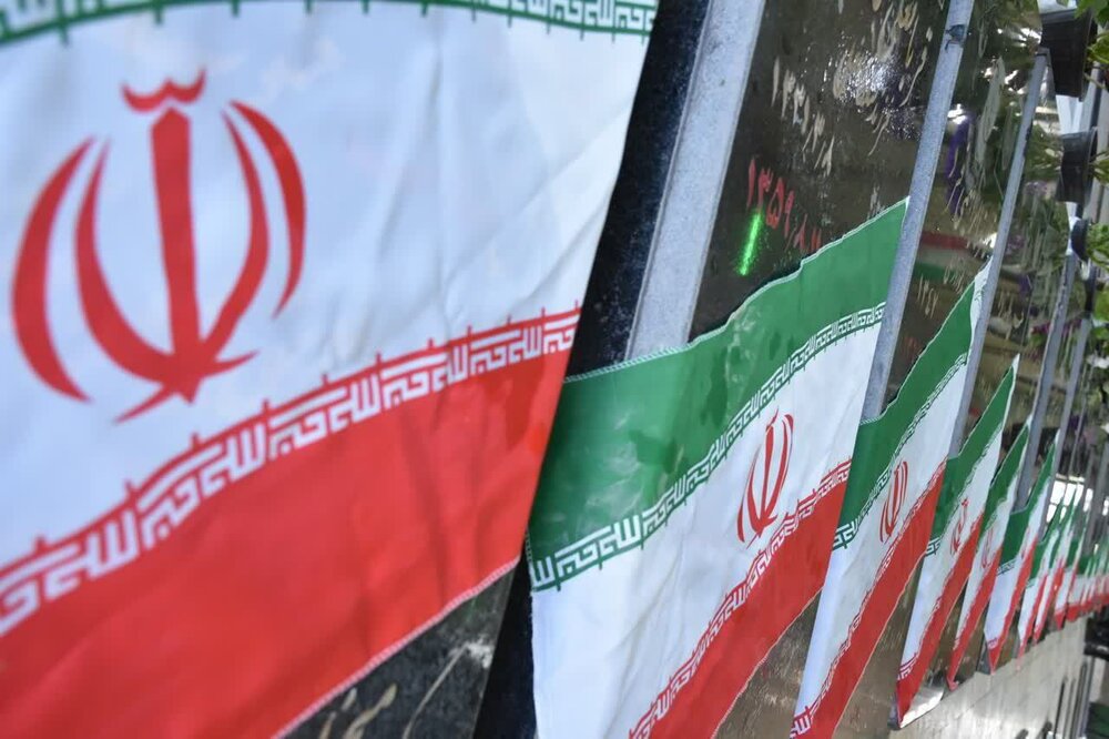 مراسم عطرافشانی و گلباران مزار شهدای گرمدره