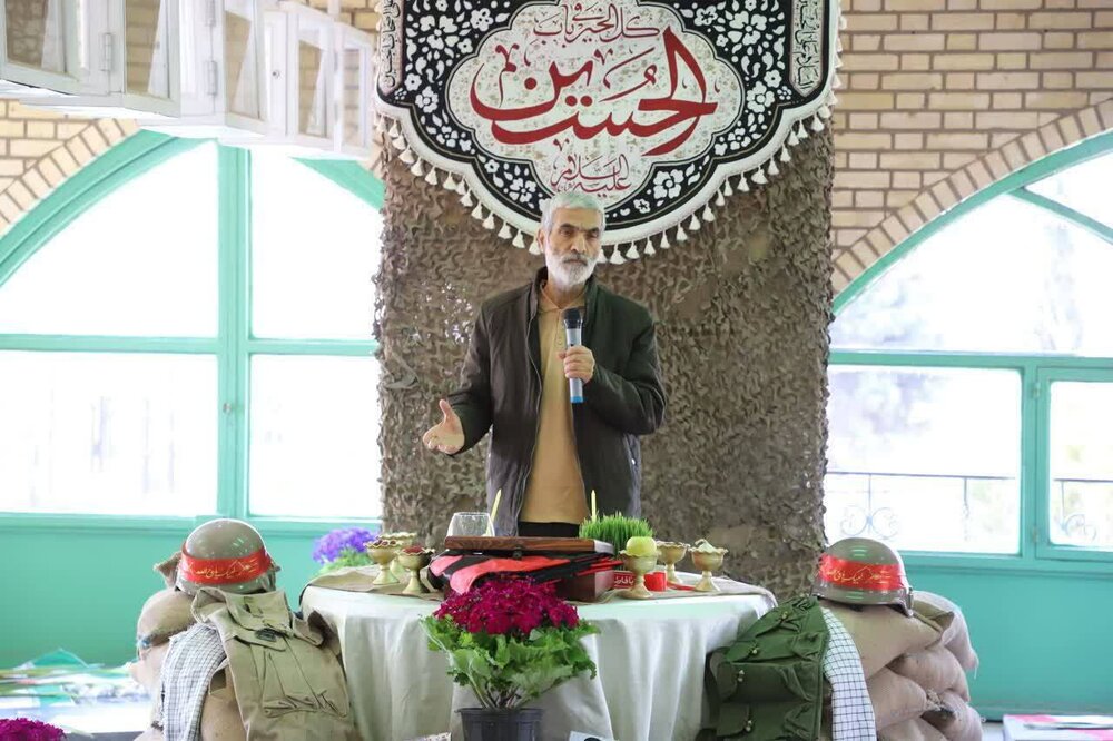 مراسم عطرافشانی و گلباران مزار شهدای گرمدره