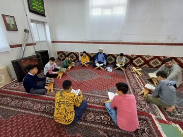 تصاویر/ مراسم جزخوانی قرآن با محوریت «زندگی با آیه‌ها» در روستای یغواسی کامیاران