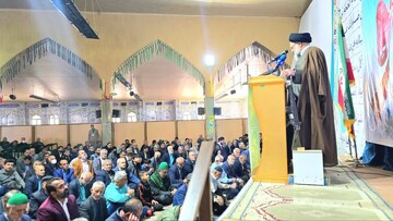 ملت ایران هرگز تسلیم قلدری‌های آمریکا نخواهد شد