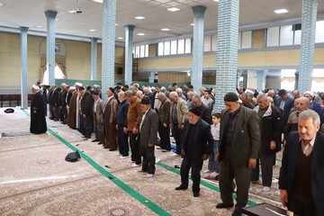 تصاویر/ آیین عبادی سیاسی نماز جمعه نوشین شهر