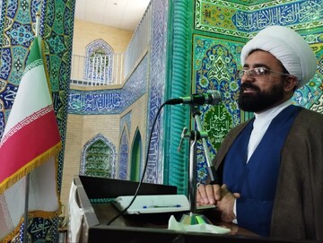 شب قدر فرصتی بی‌نظیر برای تقرب به خدا و طلب بخشش گناهان است