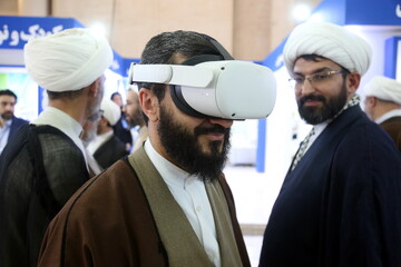 تصاویر/ حال و هوای بخش حوزوی در نهمین روز نمایشگاه بین المللی قرآن کریم