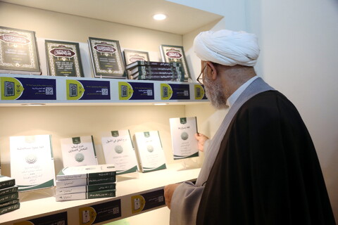 تصاویر/ بازدید رئیس کمیسیون اصل ۹۰ مجلس از بخش حوزوی نمایشگاه قرآن