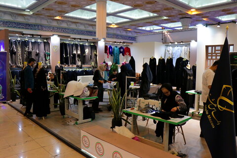 تصاویر/ حال و هوای نهمین روز سی و دومین نمایشگاه بین المللی قرآن کریم