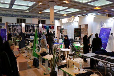 تصاویر/ حال و هوای نهمین روز سی و دومین نمایشگاه بین المللی قرآن کریم