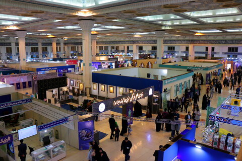 تصاویر/ حال و هوای نهمین روز سی و دومین نمایشگاه بین المللی قرآن کریم