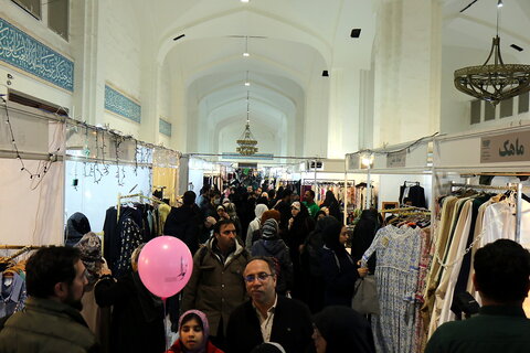 تصاویر/ غرفه طراحی پوشاک ایرانی اسلامی در مصلّی امام خمینی ره