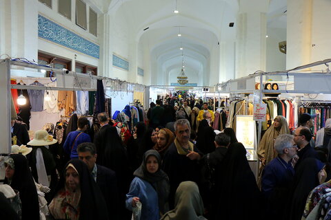 تصاویر/ غرفه طراحی پوشاک ایرانی اسلامی در مصلّی امام خمینی ره