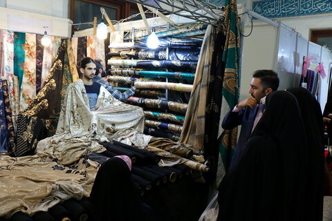 تصاویر/ غرفه طراحی پوشاک ایرانی اسلامی در مصلّی امام خمینی ره