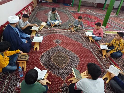 تصاویر/مراسم جزخوانی قرآن با محوریت «زندگی با آیهها» در روستای یغواسی کامیاران