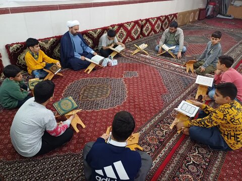 تصاویر/مراسم جزخوانی قرآن با محوریت «زندگی با آیهها» در روستای یغواسی کامیاران