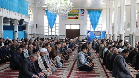 تصاویر/ اقامه نماز جمعه شهرستان شاهین‌دژ