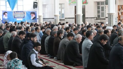 تصاویر/ اقامه نماز جمعه شهرستان شاهین‌دژ