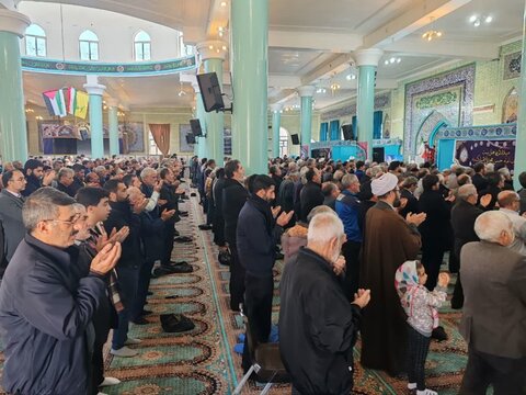 تصاویر/ اقامه نماز جمعه تکاب