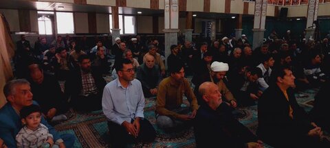 تصاویر/ اقامه نماز جمعه شهر کشاورز