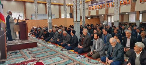 تصاویر/ اقامه نماز جمعه شهر کشاورز