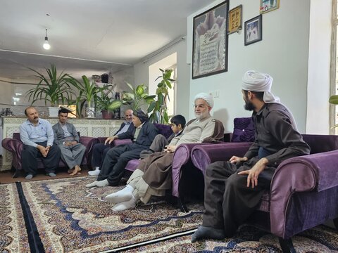 تصاویر/ دیدار حجت‌الاسلام والمسلمین پورذهبی با ماموستا عثمان زرین؛ امام جمعه روستای اندرآب سنندج