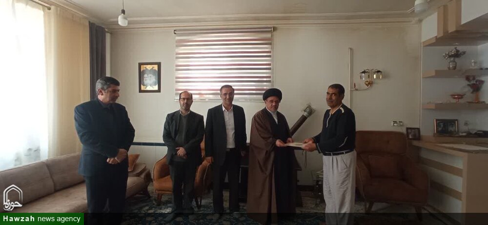 امام جمعه بناب با خانواده شهدا و ایثارگران دیدار کرد