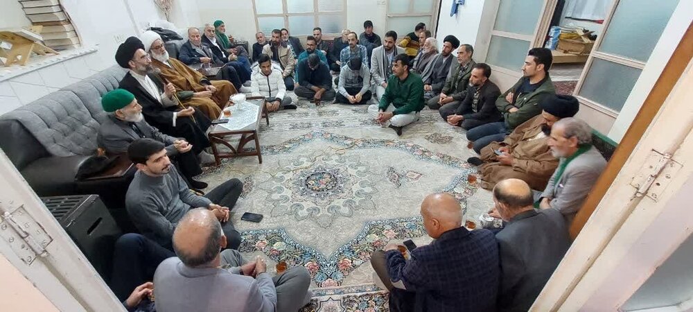 تصاویر/ حضور امام جمعه کاشان در جلسه قرائت قرآن حضرت علی بن باقر(ع) و جوادالائمه روستای علوی
