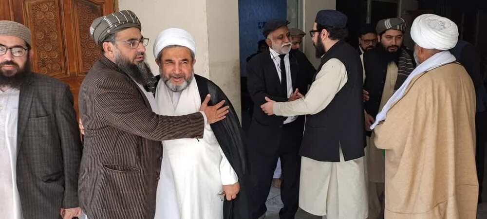 دیدرا نایب رئیس شورای علمای شیعه پاکستان از دارالعلوم حقانیه و ابراز همدردی با خانواده حامد الحق