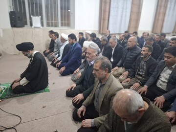 تصاویر/ ضیافت افطاری مهر و محبت امام جمعه قمصر با مسئولان