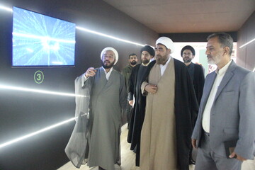 فیلم | بازدید مدیر حوزه علمیه قزوین از نمایشگاه بین المللی قرآن کریم در تهران