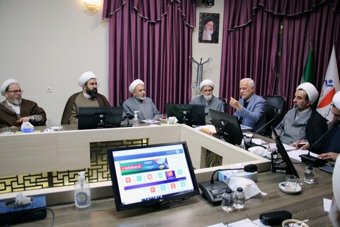 تصاویر| نشست بسیج اساتید و نخبگان حوزه با شهردار اصفهان