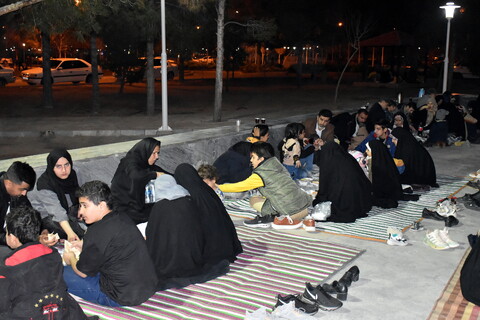 تصاویر/ دورهمی خانواده های خوش جمعیت قرآنی به همراه ضیافت افطاری