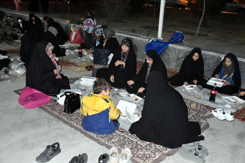 تصاویر/ دورهمی خانواده های خوش جمعیت قرآنی به همراه ضیافت افطاری