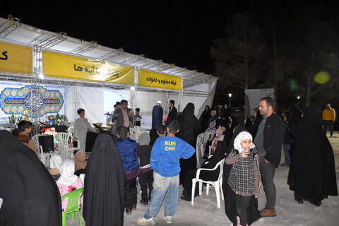 تصاویر/ دورهمی خانواده های خوش جمعیت قرآنی به همراه ضیافت افطاری